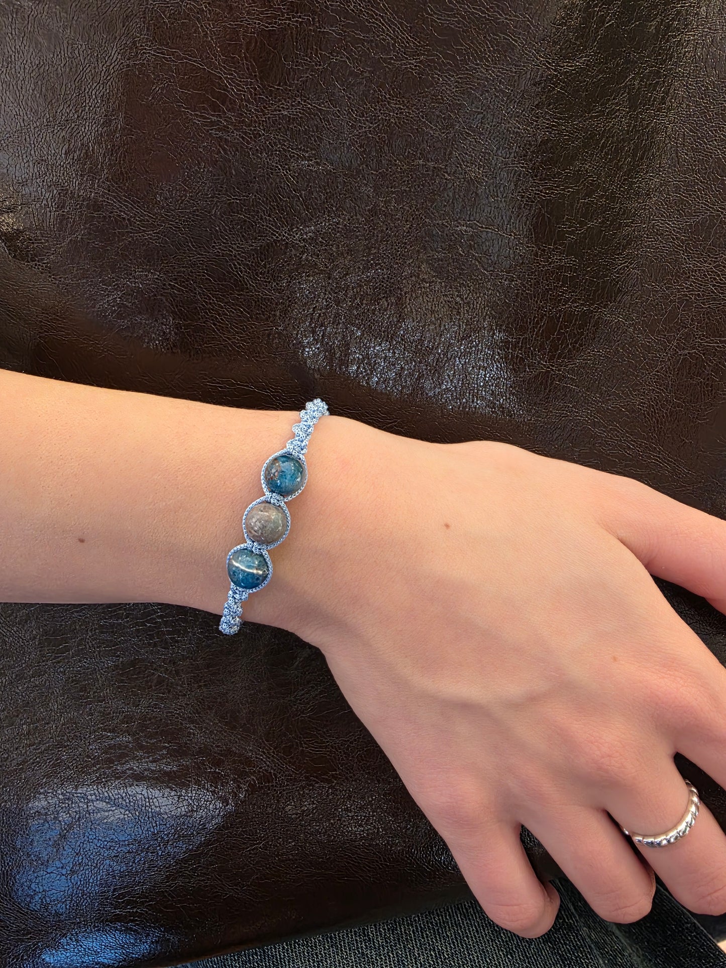 Apatite Aura Macrame