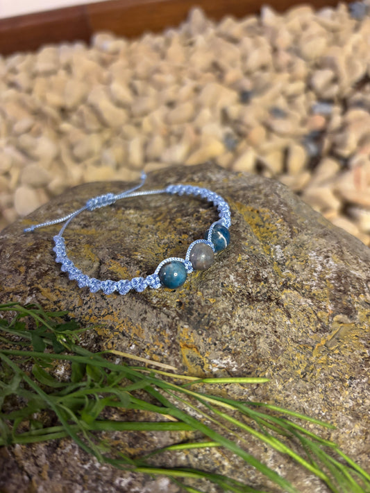 Apatite Aura Macrame